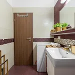 Bosakova Retreat With Balcony Apartment