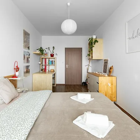 Bosakova Retreat With Balcony