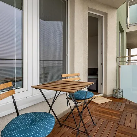 아파트 Bosakova Retreat With Balcony 브라티슬라바
