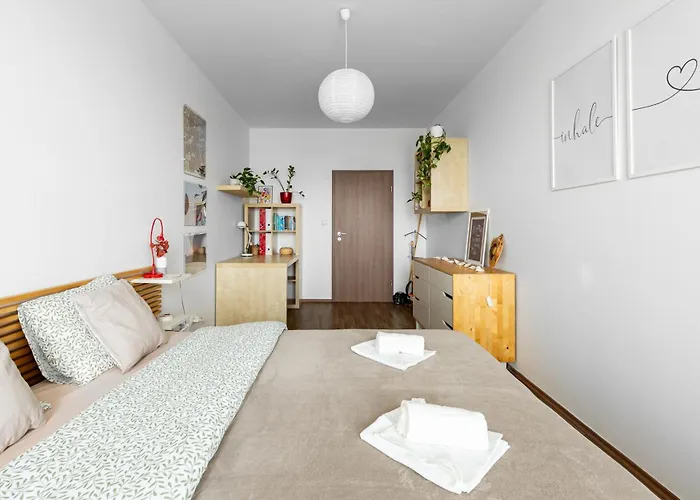 Bosakova Retreat With Balcony