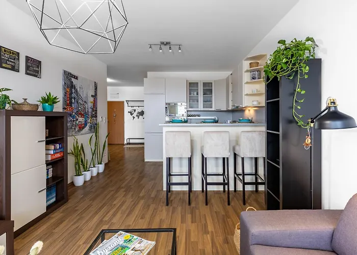 Bosakova Retreat With Balcony Apartment *