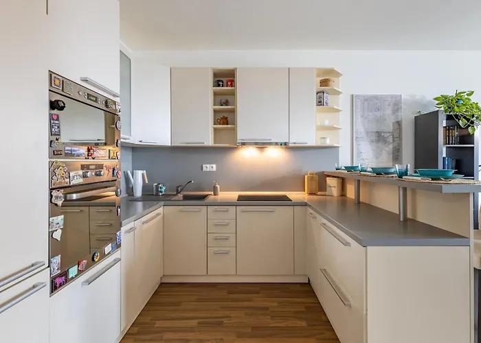 Bosakova Retreat With Balcony Apartment