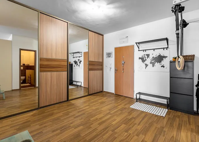 Bosakova Retreat With Balcony *