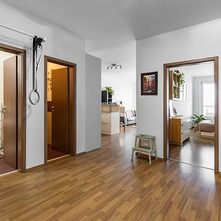 Bosakova Retreat With Balcony ברטיסלאבה