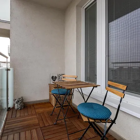 Bosakova Retreat With Balcony *