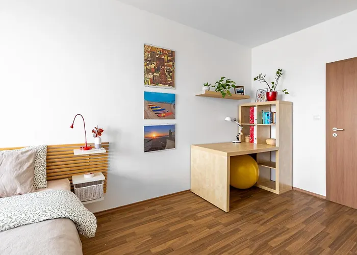 Bosakova Retreat With Balcony *