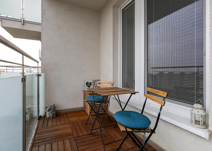 Bosakova Retreat With Balcony *